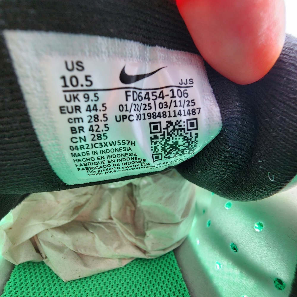 Nike Downshifter 13 Running Shoes Mens 10.5 White Green Shock Sneaker NEW in Box - Picture 9 of 10